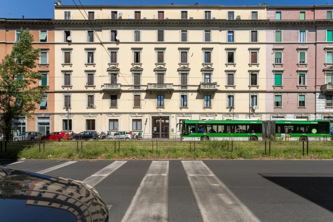 Luna Homes - Studio In Farini Mediolan Zewnętrze zdjęcie